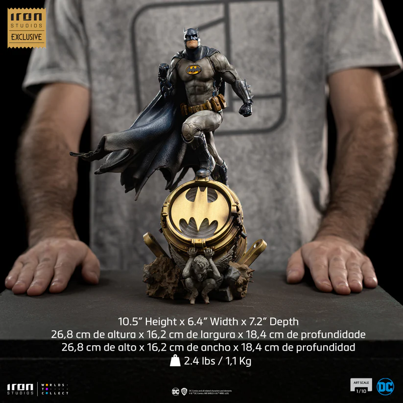 Batman Deluxe Statue measurements